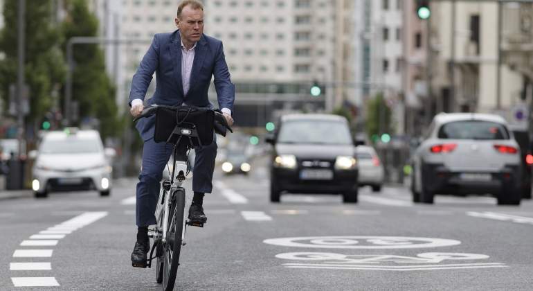 bicicleta-madrid-coches-polemica-ep.jpg