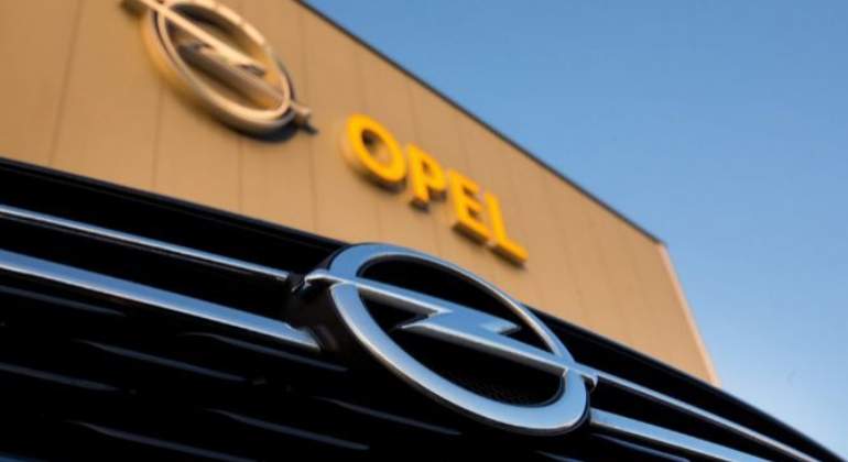 opel-logo-bloomberg.jpg