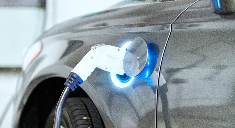 coche-electrico-istock.jpg