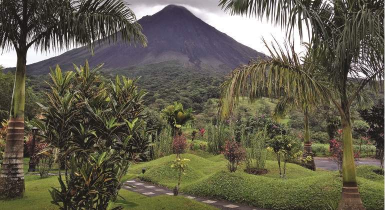 770x420-costa-rica-turismo-volcan-vegetacion-cuatro-elementos.jpg