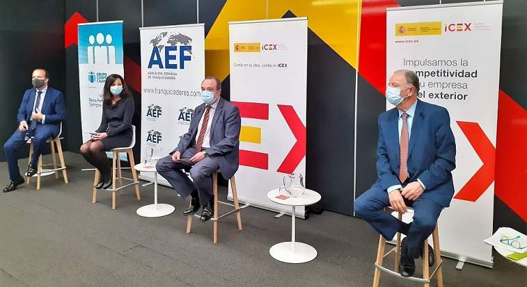FOTO-INFORME-INTERNACIONAL-AEF-2021.jpg