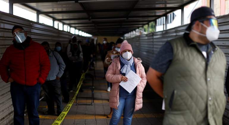 mexico-coronavirus-filas-reuters.jpg