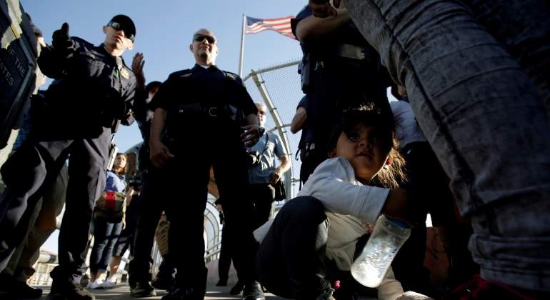 familia-eeuu-frontera-mexico-reuters.jpg