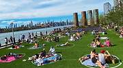 Así parcela Nueva York sus parques: ¿Un ejemplo de cómo serán las playas en España este verano?