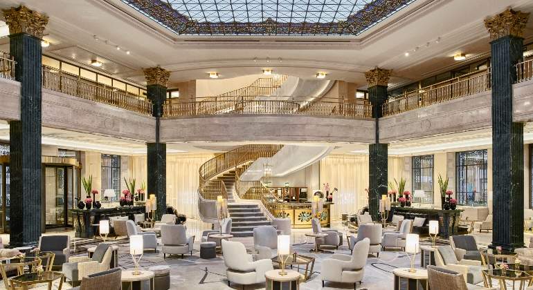 FourSeasonsMadrid_Lobby_1-1.jpg