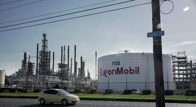 Reuters_Exxon.jpg