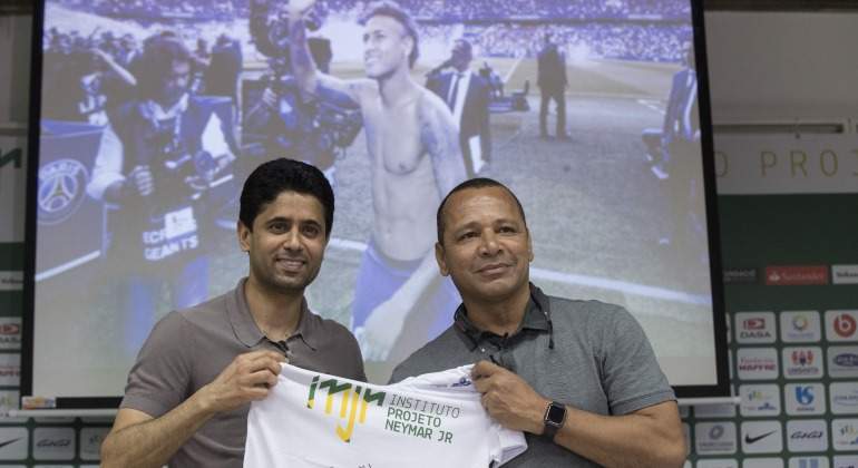 Neymar-Al-khelaifi-Padre-2018-Brasil-efe.jpg
