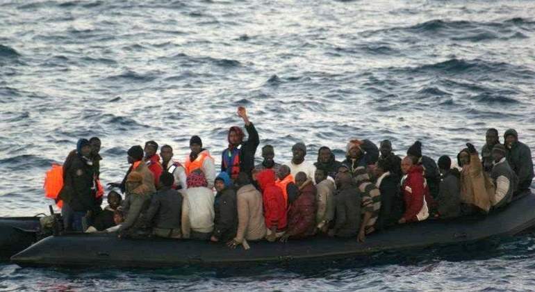 patera-costa-melilla-efe.jpg
