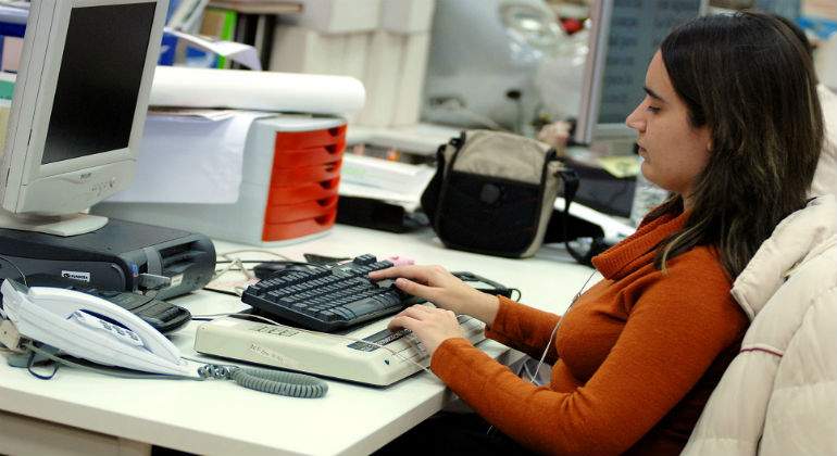 joven-en-puesto-de-trabajo111111.jpg