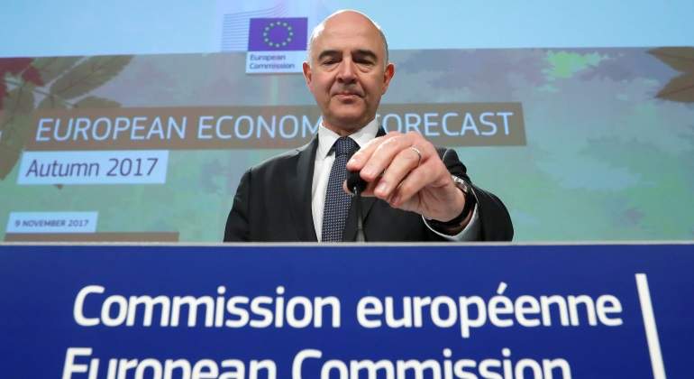pierre-moscovici-microfono.jpg