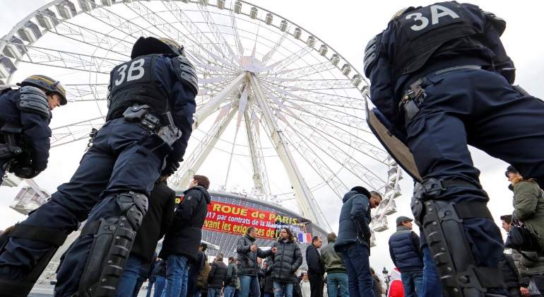 gendarmes-paris-reuters.jpg