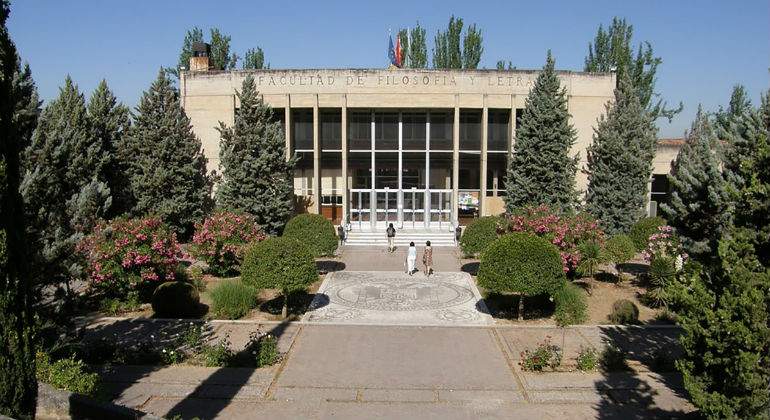 universidad-de-granada-defini.jpg