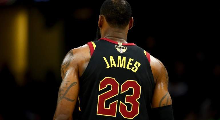 lebron-23-espalda-getty.jpg