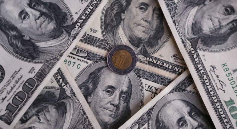Peso-dolar-rombo-Reuters.JPG