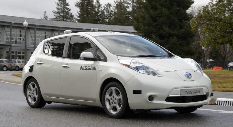 nissan-leaf-nasa.jpg