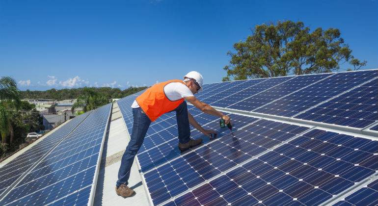 solar-panel-casa-istock.jpg
