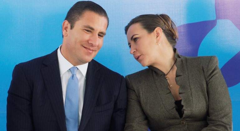Martha-Erika-Alonso-y-Rafael-Moreno-Valle-Reuters.JPG