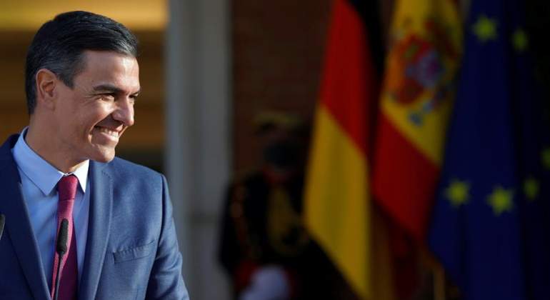 pedro-sanchez-rie-deuda.jpg
