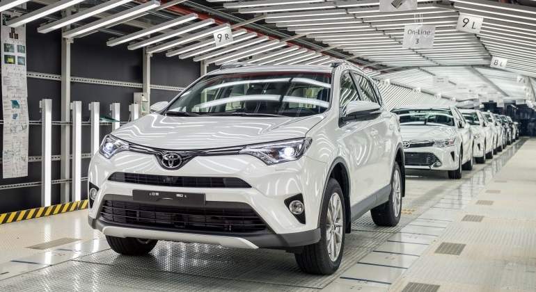 toyota-rav4-planta-rusia.jpg