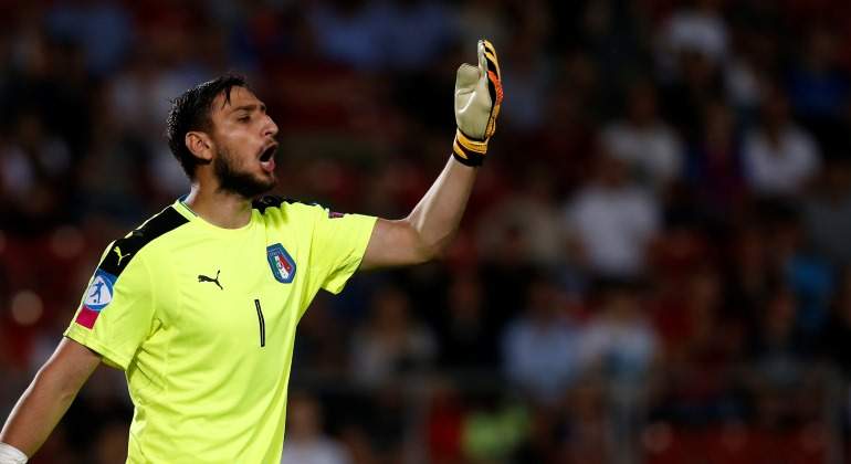 Donnarumma-ordena-Italia-2017-reuters.jpg