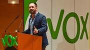 Vox exige al PP acabar con las leyes de género y expulsar a 52.000 irregulares para pactar en Andalucía
