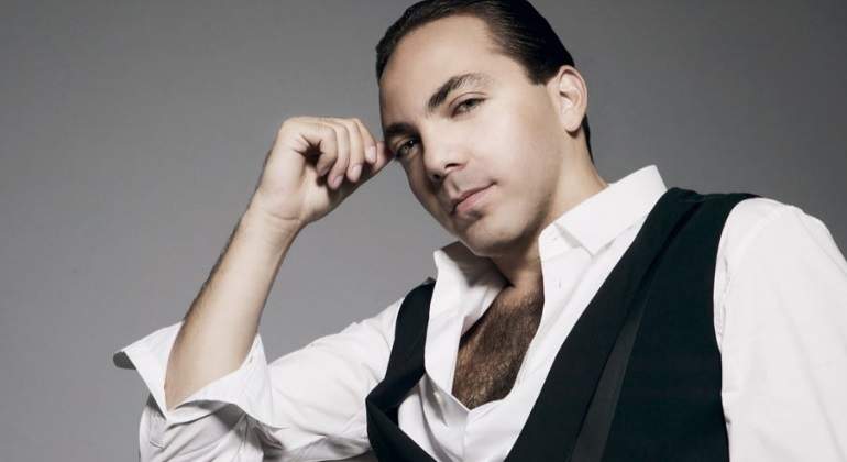 cristian-castro-hetero-770.jpg