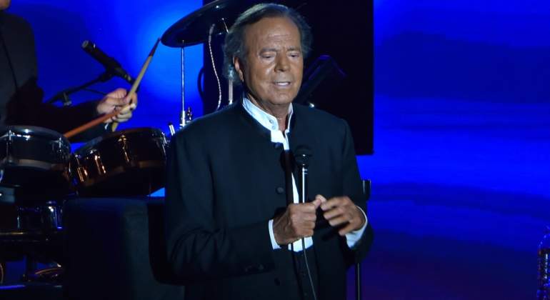 julioiglesias-770.jpg