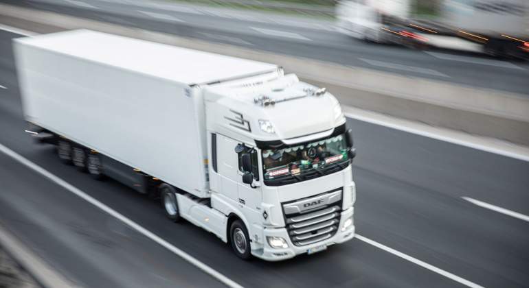 camion-transporte-carretera-bloomberg-770x420.jpg