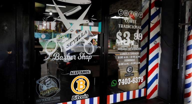 elsalvador-bitcoin-comercio-reuters.jpg