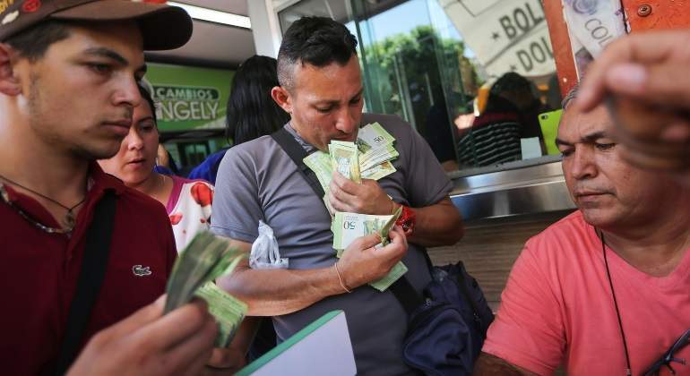 Venezuela: donde repostar un Boeing 747 cuesta 4 céntimos y extraer petróleo es un mal negocio