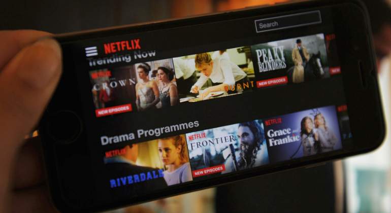 netflix-smartphone.jpg