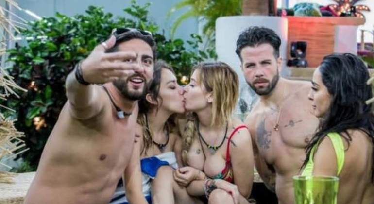 acapulco-shore-mazatlan.jpg