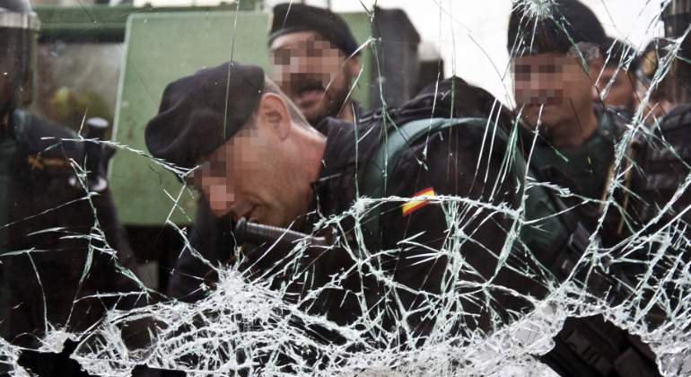 GuardiaCivil-1-O--2017--EFE.jpg