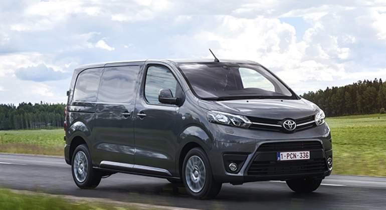 toyota-proace-furgo-2016-01.jpg