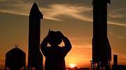 SpaceX ya roza la perfección: Elon Musk celebra el aterrizaje de uno de sus cohetes pese a su explosión