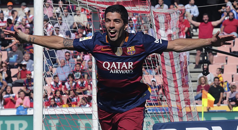 suarez-estirado.jpg