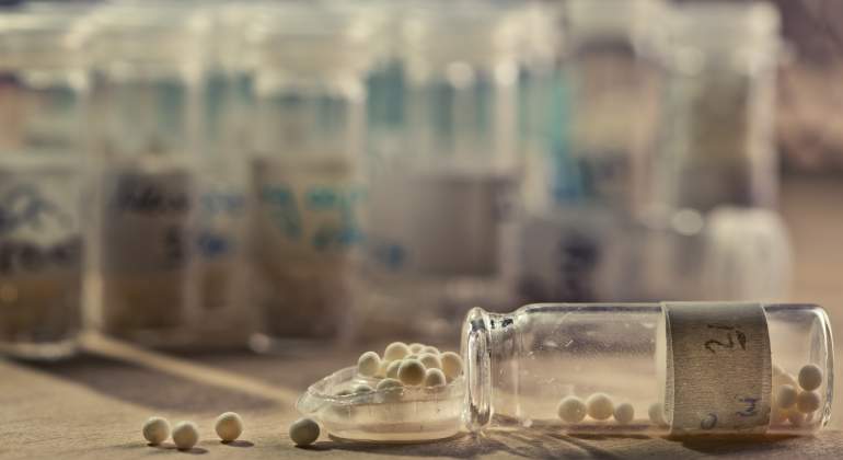 homeopatia-dreamstime.jpg