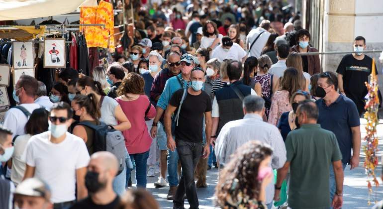 rastro-madrid-mascarillas-covid-19-europapress.jpg