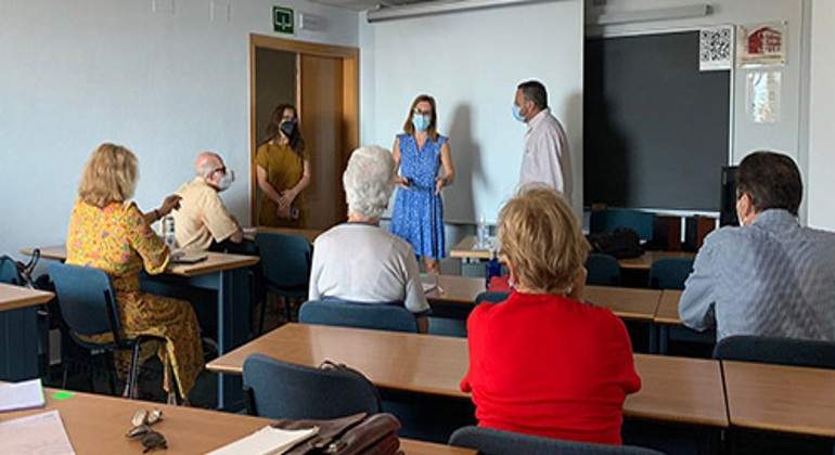 foto-curso-senior-finanzas-digitales-en-la-UA-1.jpg