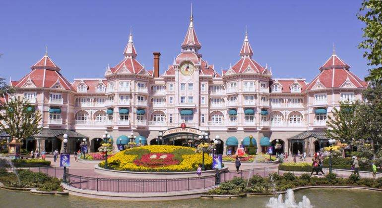 disneyland-paris-770-dreamstime.jpg