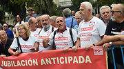 Los pensionistas vuelven a protestar a las puertas el Congreso y cortan la Carrera de San Jerónimo