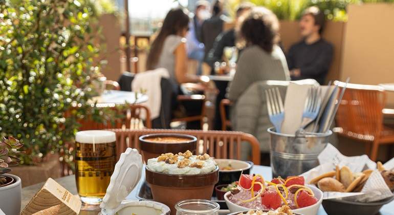 LE-TAVERNIER-Brunch-1.jpg