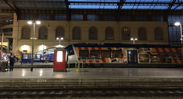 estacion-tren-marsella-dreamstime.jpg