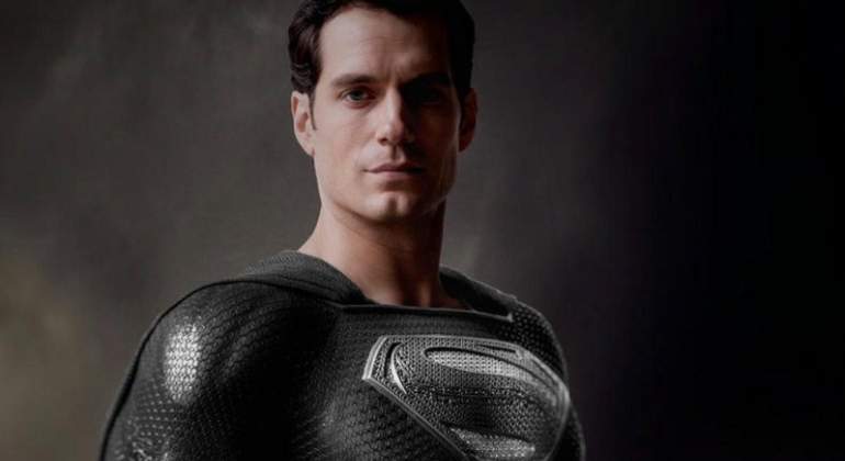 superman-traje-negro-justice-league-zack-snyder.jpg