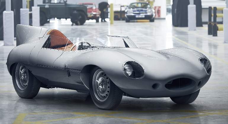 jaguar-D-Type-2018-01.jpg