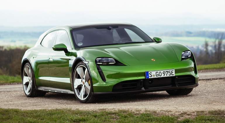 Porsche Taycan Turismo Cross