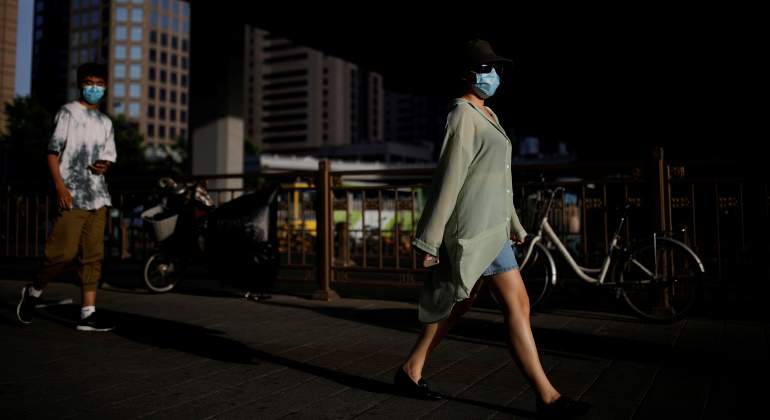 coronavirus-mujer-mascarilla-china-reuters.jpg