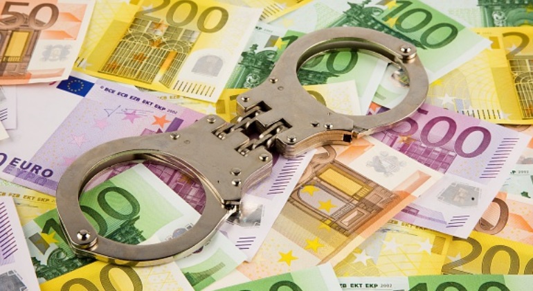 esposas-billetes-euro.jpg