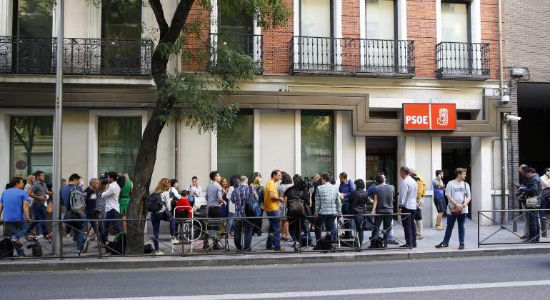 fachada-ferraz-psoe-efe.jpg
