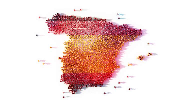 espana-personas-colores-bandera-dreamstime-rara.jpg